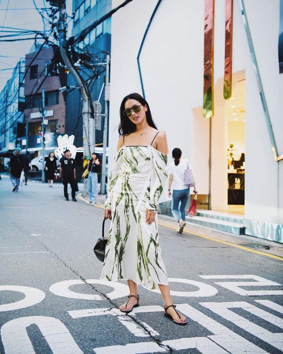 Instagram.com/nicolewarne