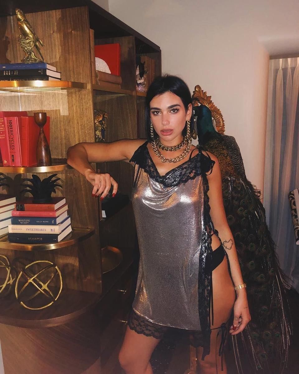 https://www.instagram.com/dualipa/