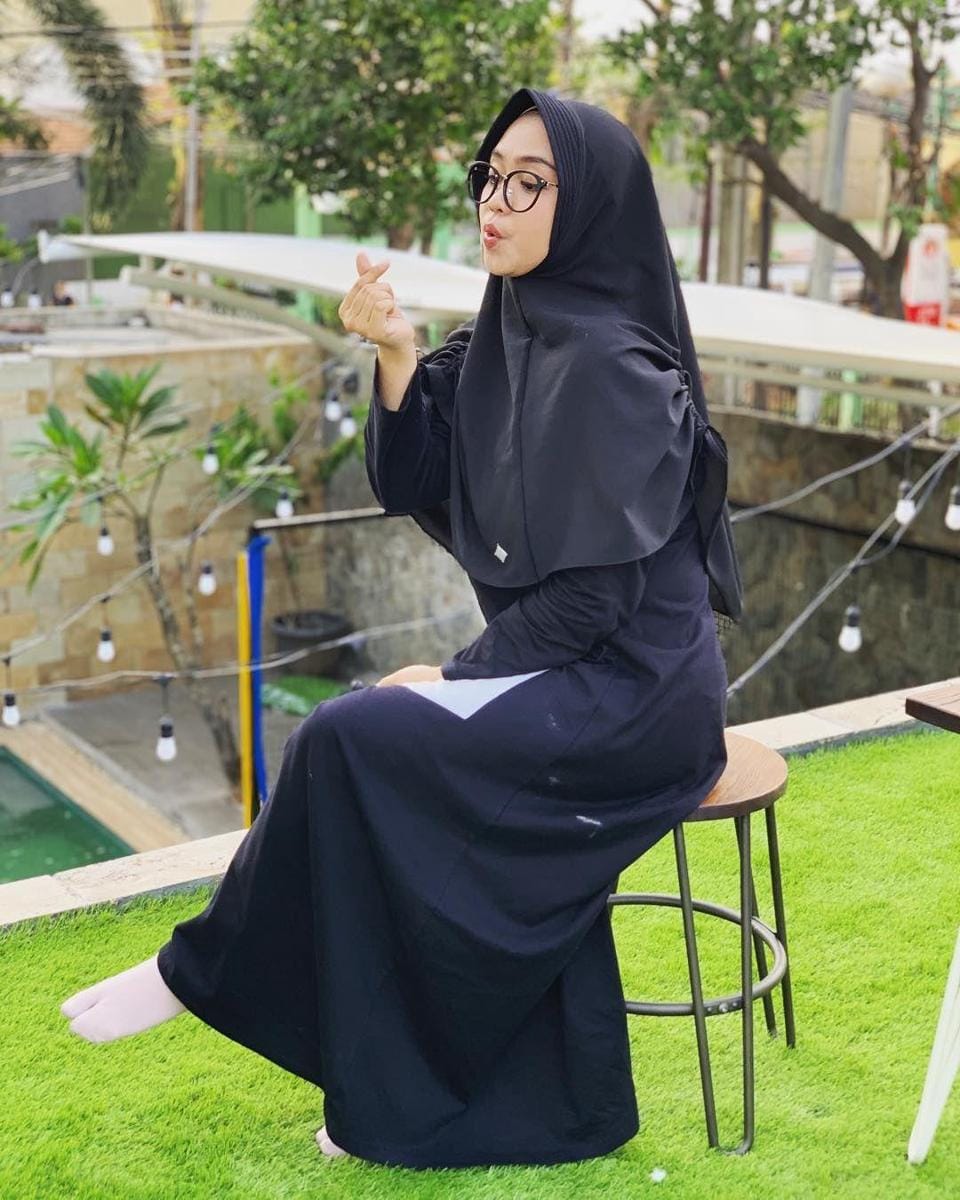 Instagram.com/riaricis1795