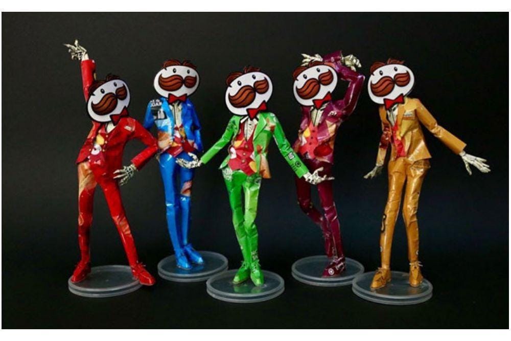 Twitter.com/02ESyRaez4VhR2l