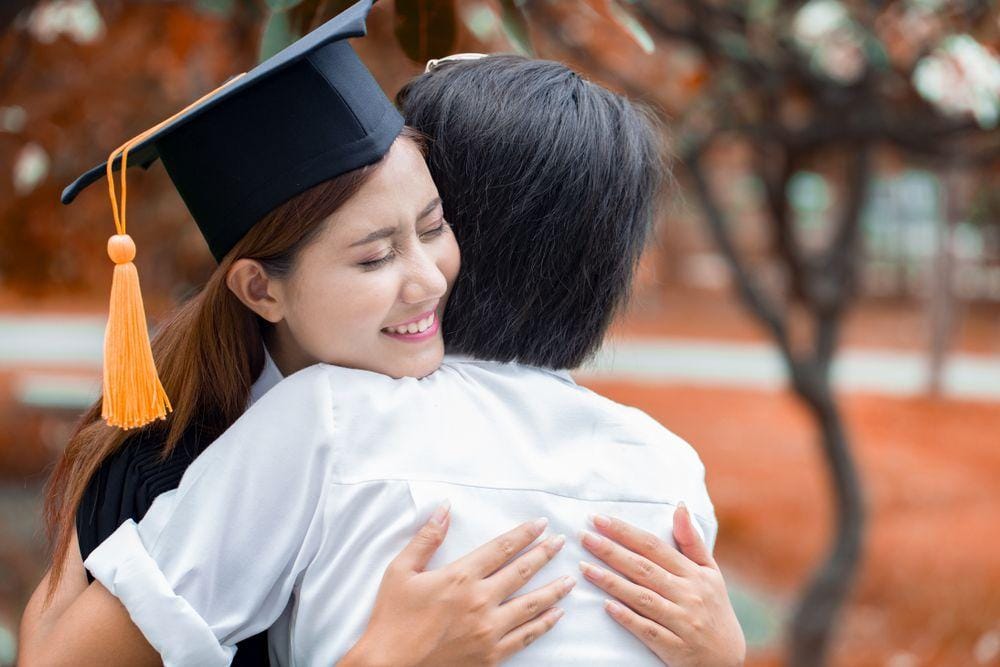 Shutterstock/Yuttana Jaowattana