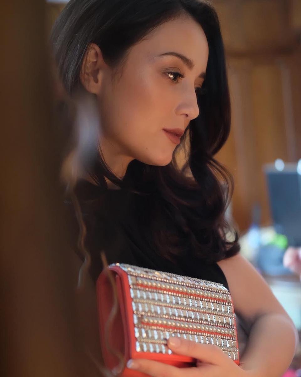 Instagram.com/julstelle