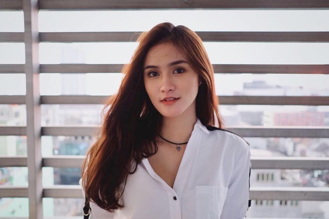 Dari FTV Hingga Layar Lebar, Ini Perjalanan Karier Nadya Fricella