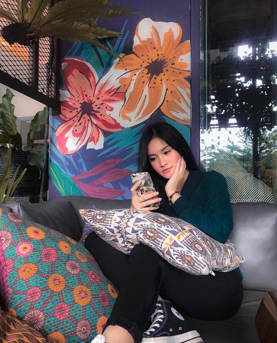 Instagram.com/iselfricella