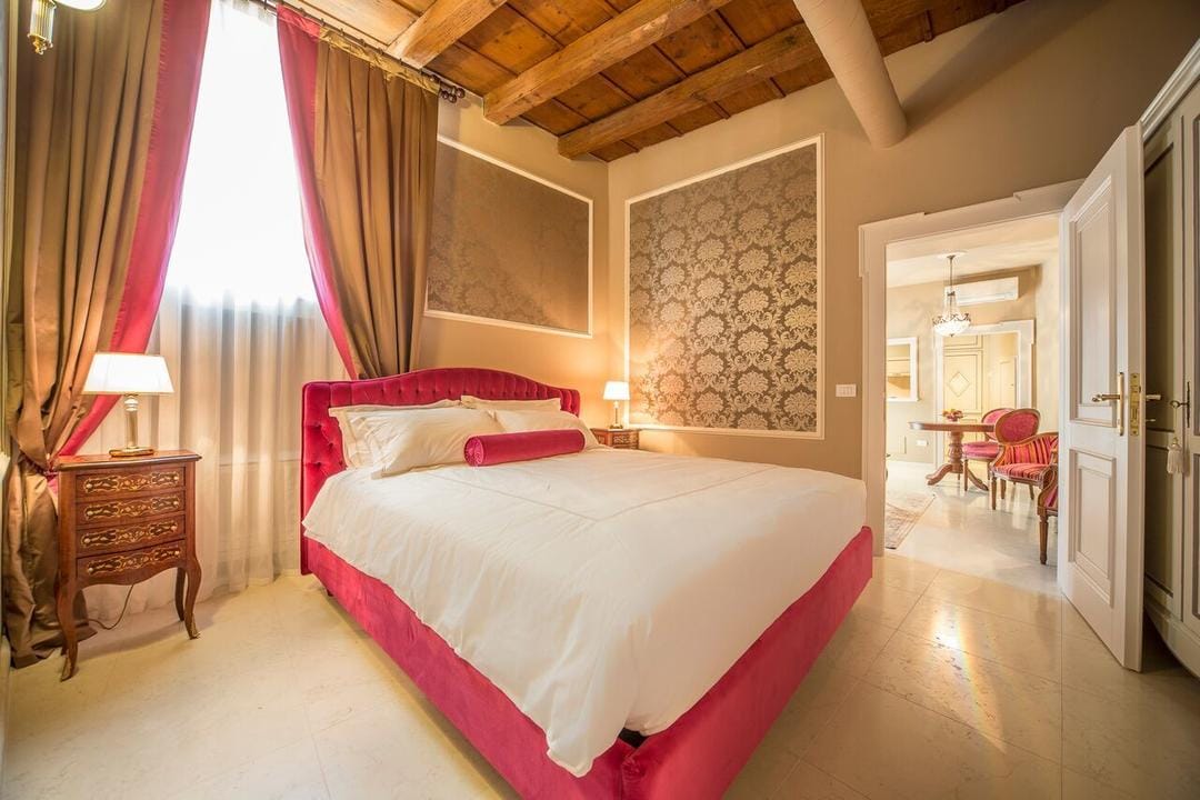 popbela.com/booking.com