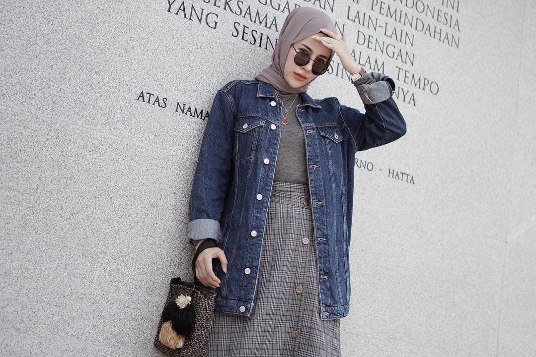 Tampil Chic A la Cewek Korea, Ini Dia Item yang Bisa Dipakai Hijabers