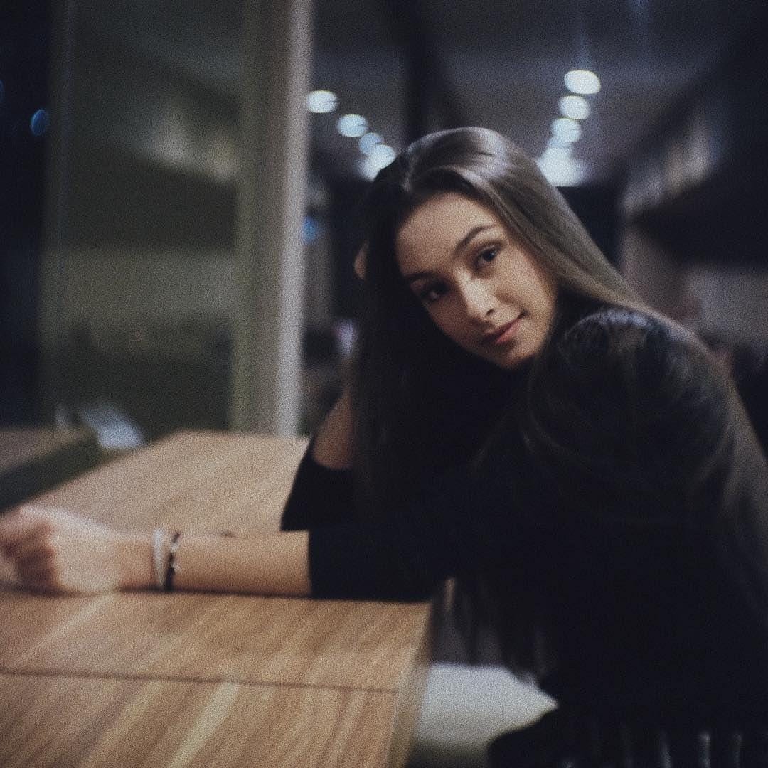 Instagram.com/caitlinhalderman