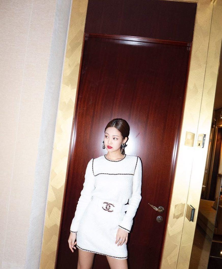 Instagram.com/@jennierubyjane