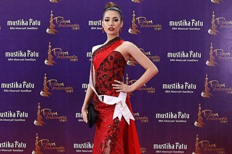 Instagram.com/@frederikacull