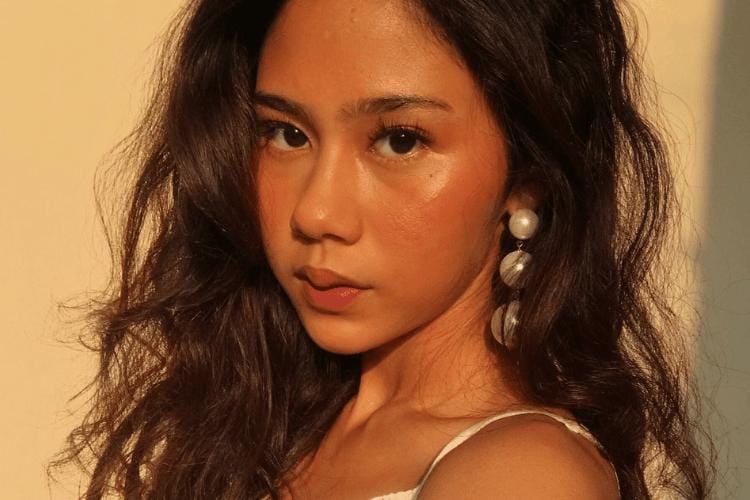 instagram.com/@cakecaine