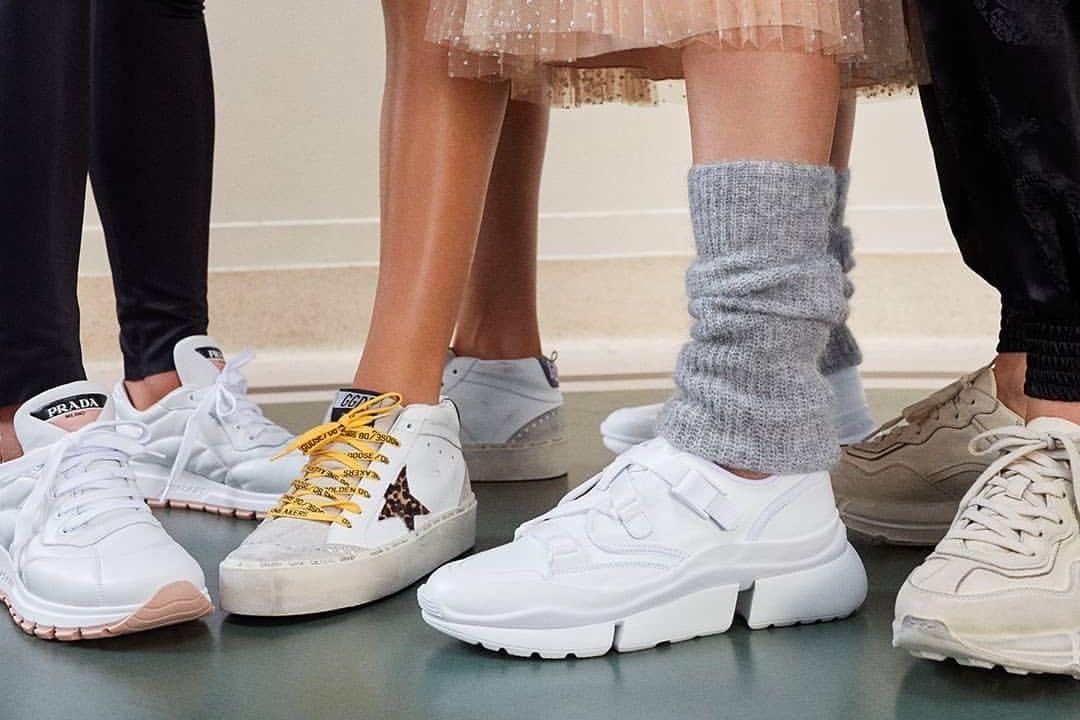 #PopbelaOOTD: Throwback ke Sneakers Bergaya Retro Yuk!
