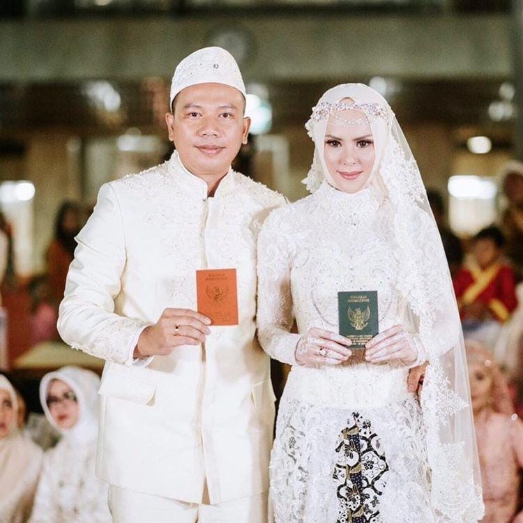 Instagram.com/vickyprasetyo777