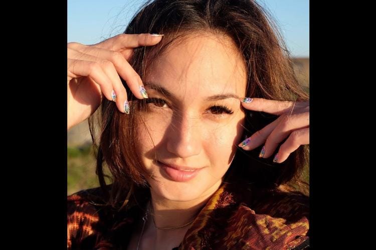 Instagram.com/@nadinelist