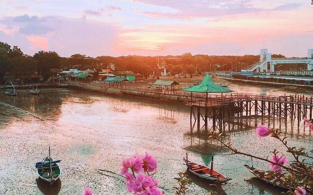 instagram.com/exploresurabaya