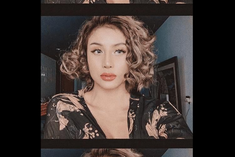 Instagram.com/@awkarin