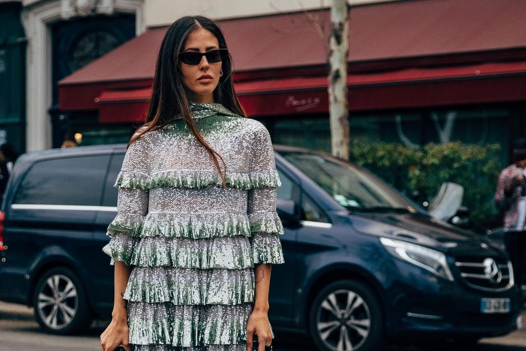 #PopbelaOOTD: Nggak Harus Feminin, Busana Party Ini Juga Edgy