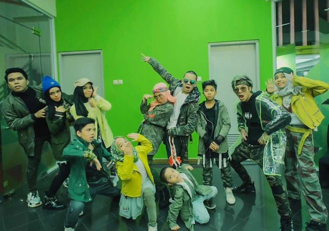 instagram.com/genhalilintar