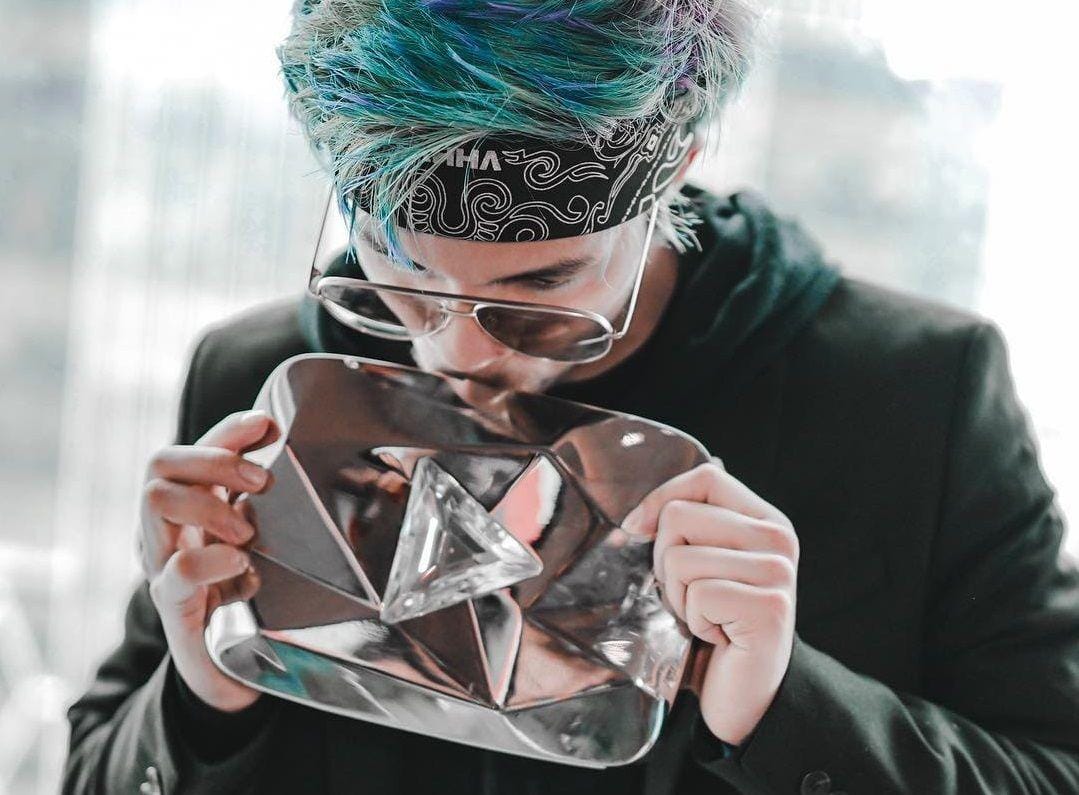 instagram.com/attahalilintar