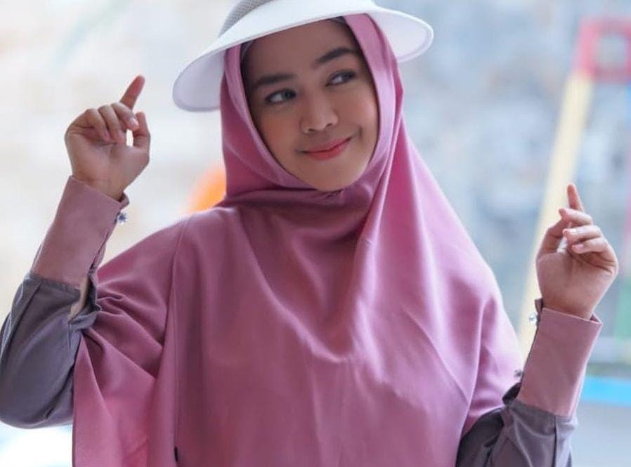 instagram.com/riaricis1795