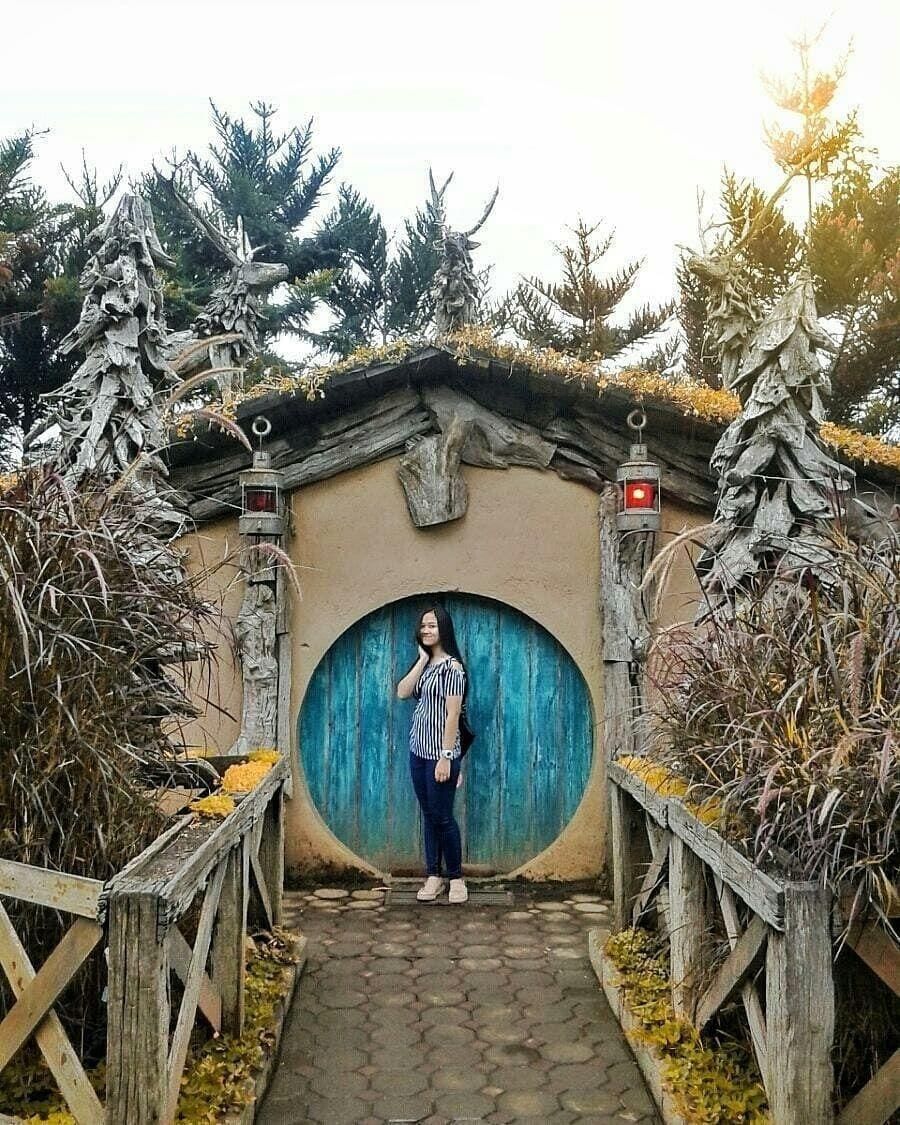 instagram.com/explorelembang_/@guntarajourney