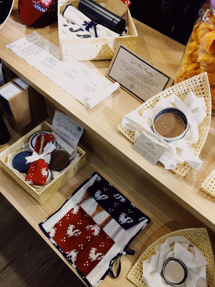 Popbela.com/Michael Richards