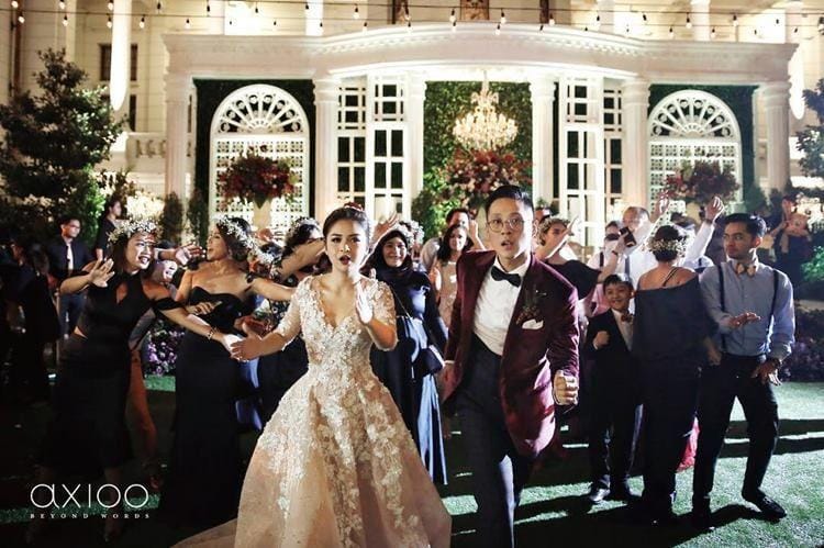 Instagram.com/putrititian, axioo