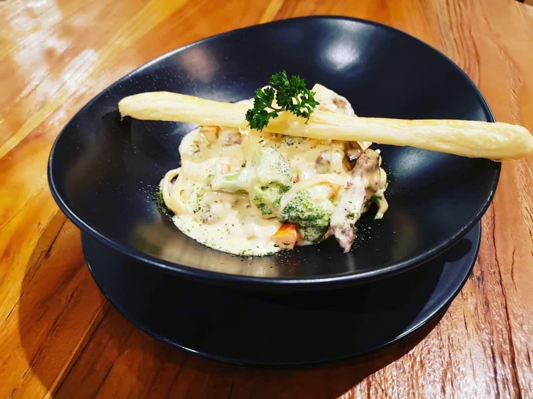 Instagram.com/equatorwood