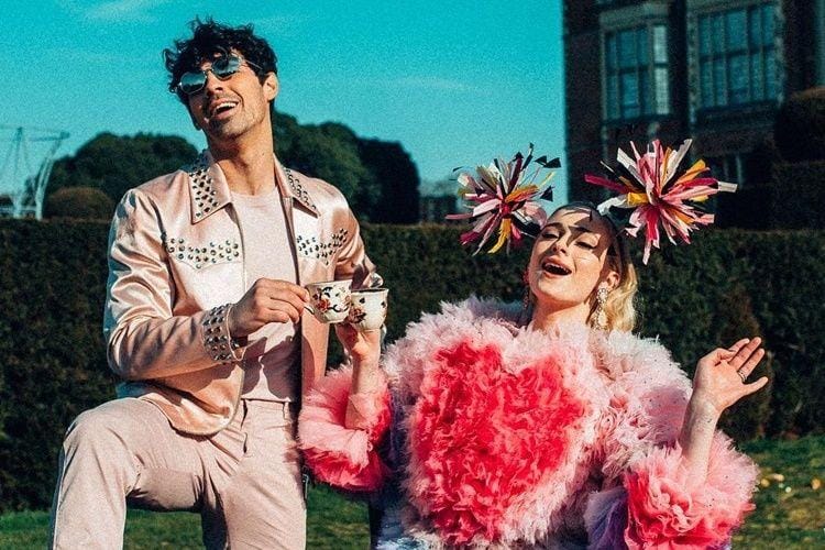 Instagram.com/sophiet