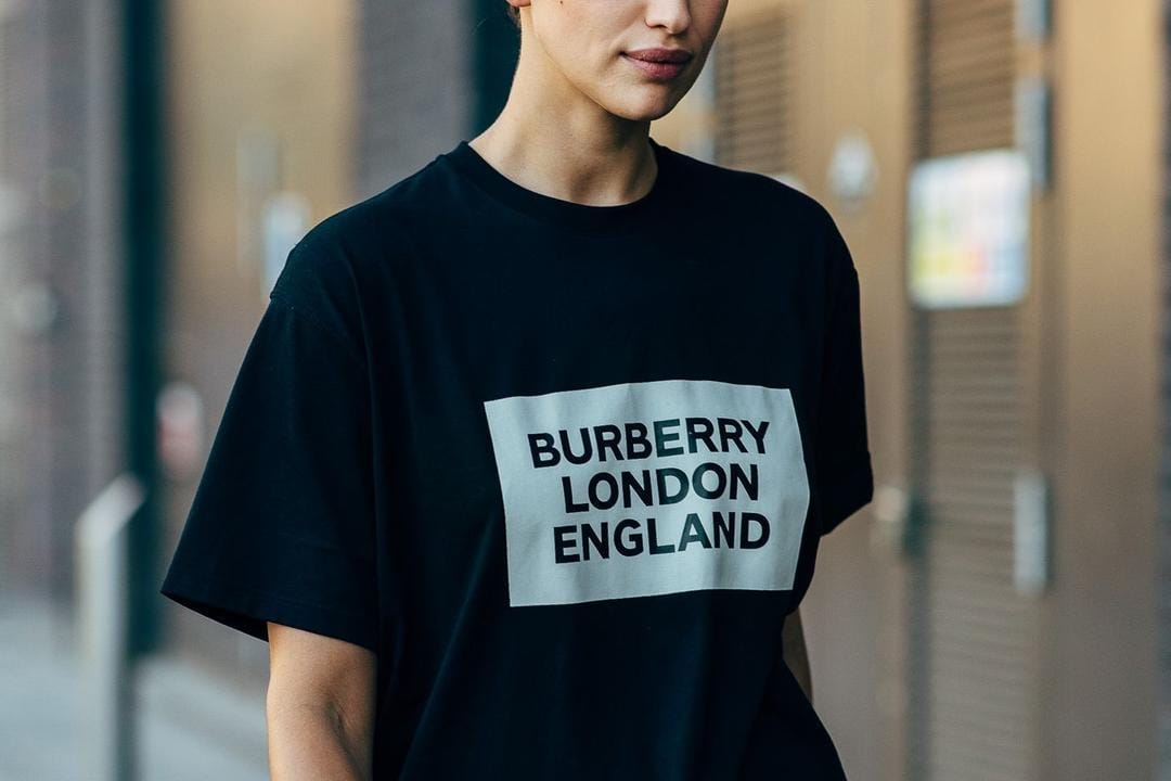 #PopbelaOOTD: T-shirt Desainer untuk Gaya Kasual