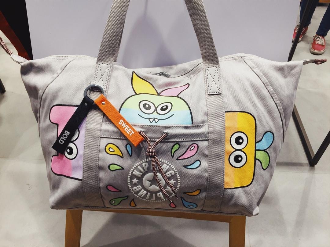 Kipling Perkenalkan Tas Lukis ‘Blank Canvas’ yang Unik dan Personal