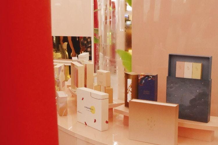 Popbela.com/ Rollover Reaction