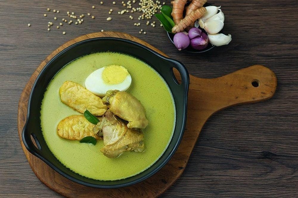 Resep Opor Ayam Kuning dan Putih Lebaran Spesial