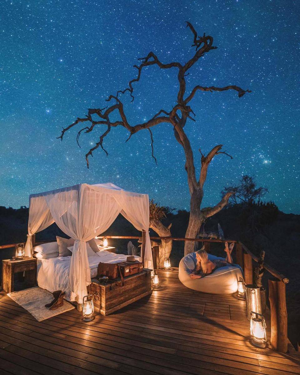 instagram.com/theblondeabroad