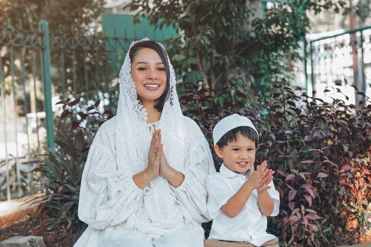 Instagram.com/@andienaisyah