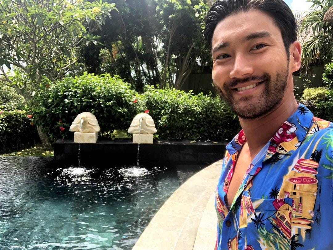 9 Kumpulan Foto Siwon Choi Suju Saat Liburan di Bali