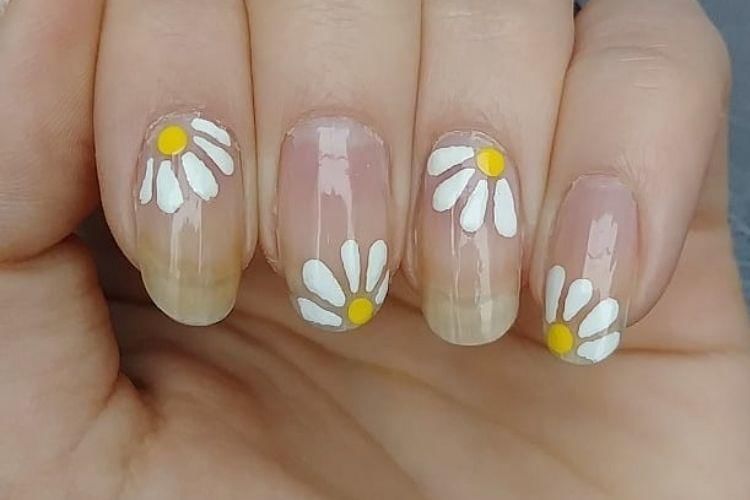 Instagram.com/@eaapaintednails