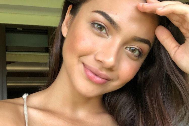 Instagram.com/@angelagilsha