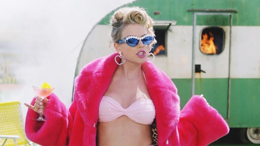 YouTube.com/Taylor Swift