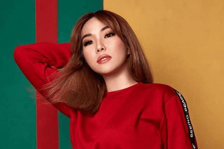 7 Gaya Makeup Gisella Anastasia yang Bikin Saputra Wijaya Jatuh Hati