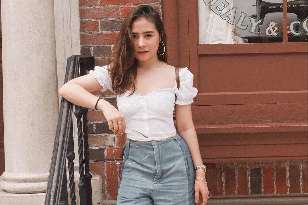 Selalu Kece, Prilly Latuconsina Ternyata Andalkan Model Busana Ini