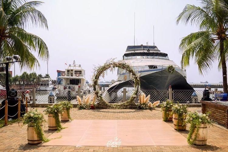 Instagram.com/nadinelist