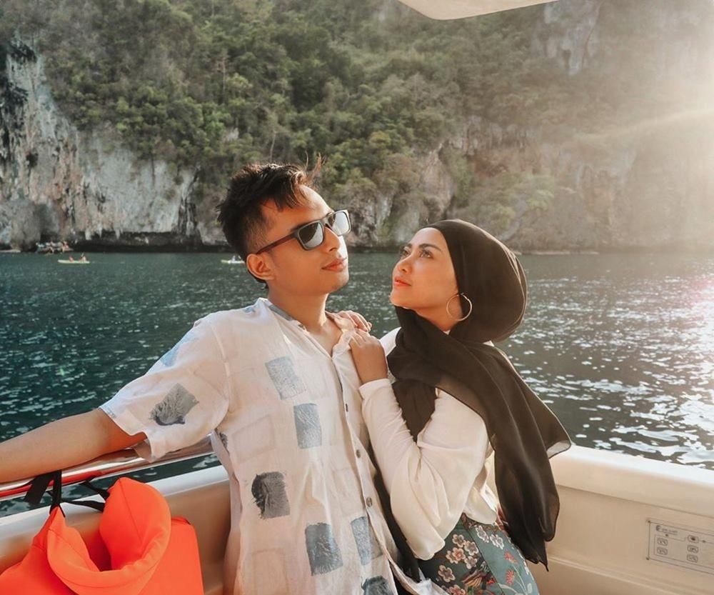 Instagram.com/rachelvennya