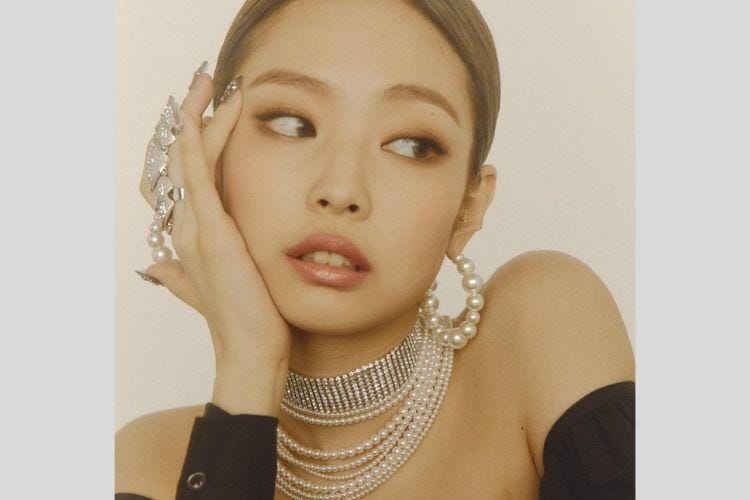 Instagram.com/@jennierubyjane