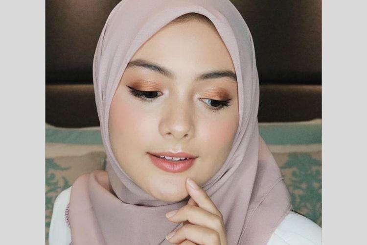 Instagram.com/@amandarawles