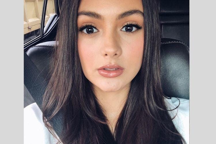 Instagram.com/@amandarawles