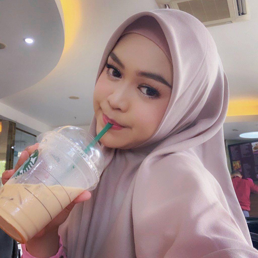 Instagram.com/riaricis1795