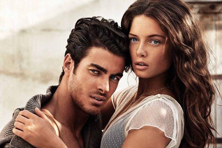 fashiongonerogue.com