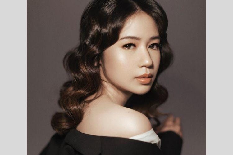 Instagram.com/@laurabas