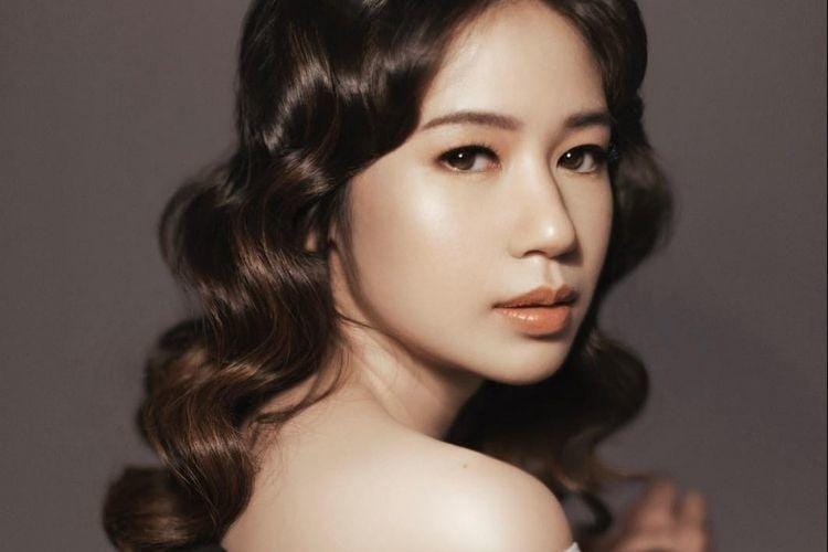 Instagram.com/@laurabas