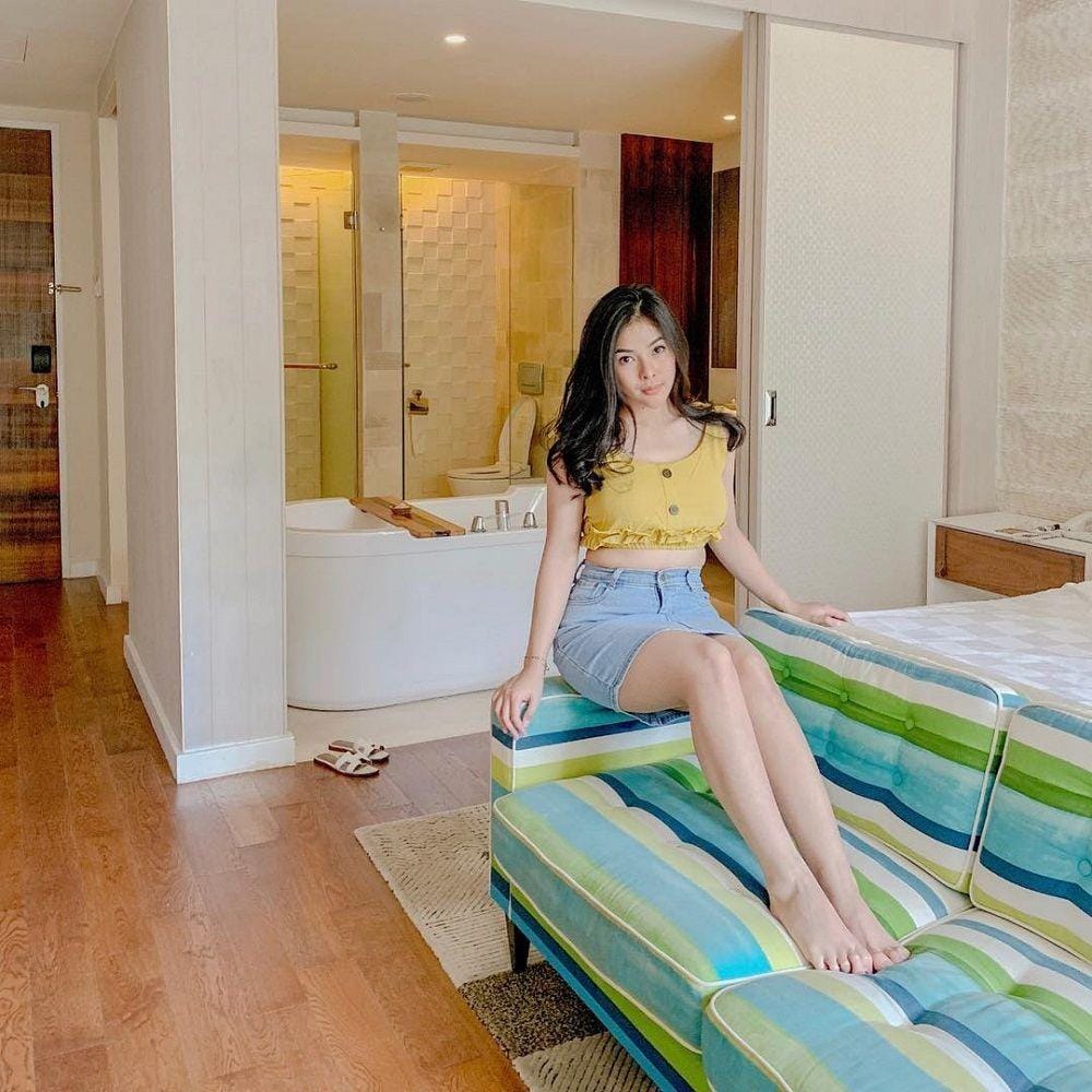 Instagram.com/elviacerolline